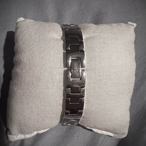 COACH watch - Picture 2 of 4